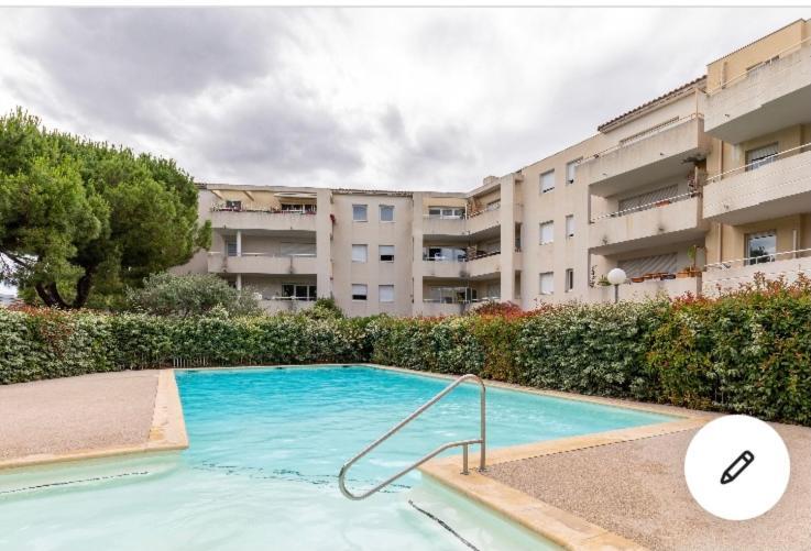 Superbe Appartement T3 Avec Piscine Монпелие Екстериор снимка